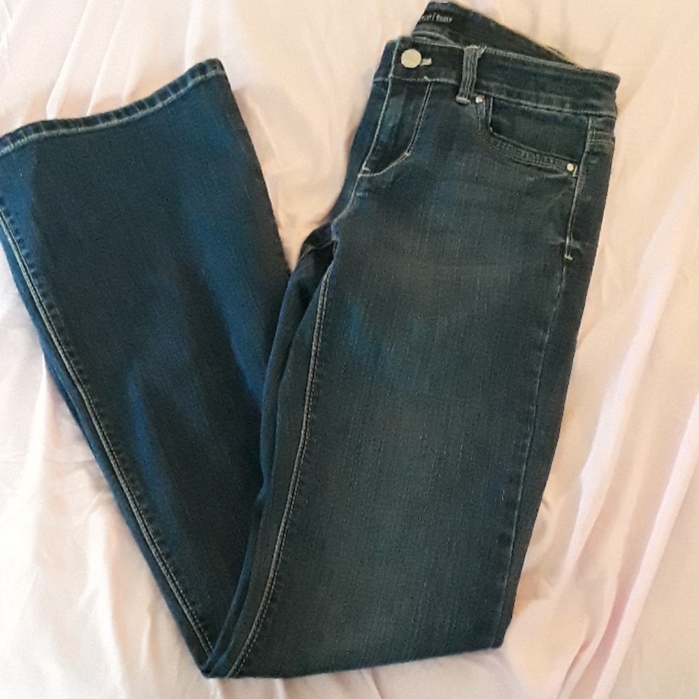 Jeans - Picture 2 of 3